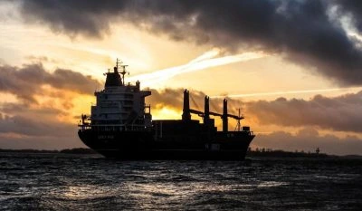 Відкриття Ормузької протоки під питанням, завантажені нафтою танкери повернули назад, - ЗМІ